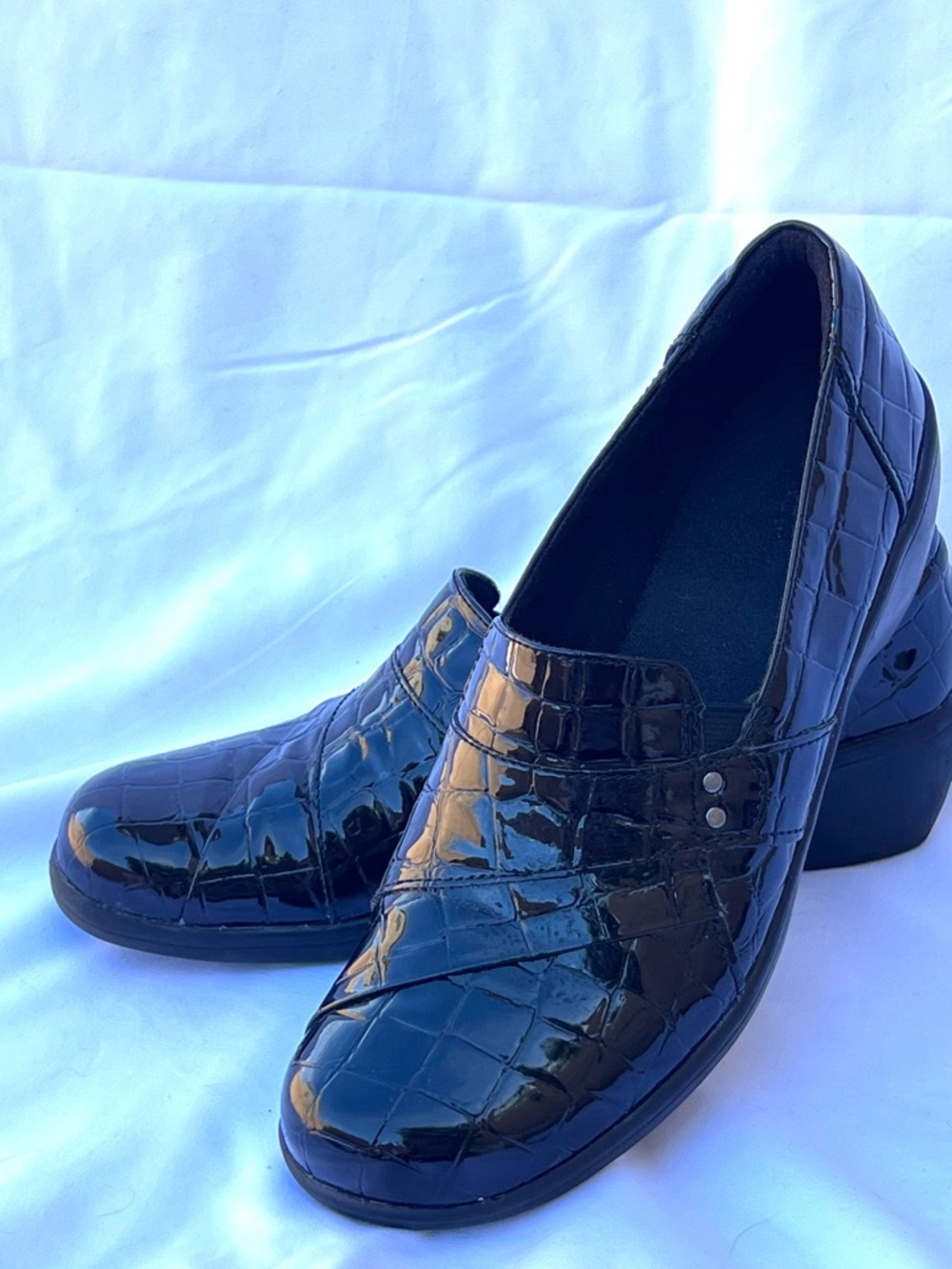 Clarks Women's Black Croc-Embossed‎ Slip-On Mules